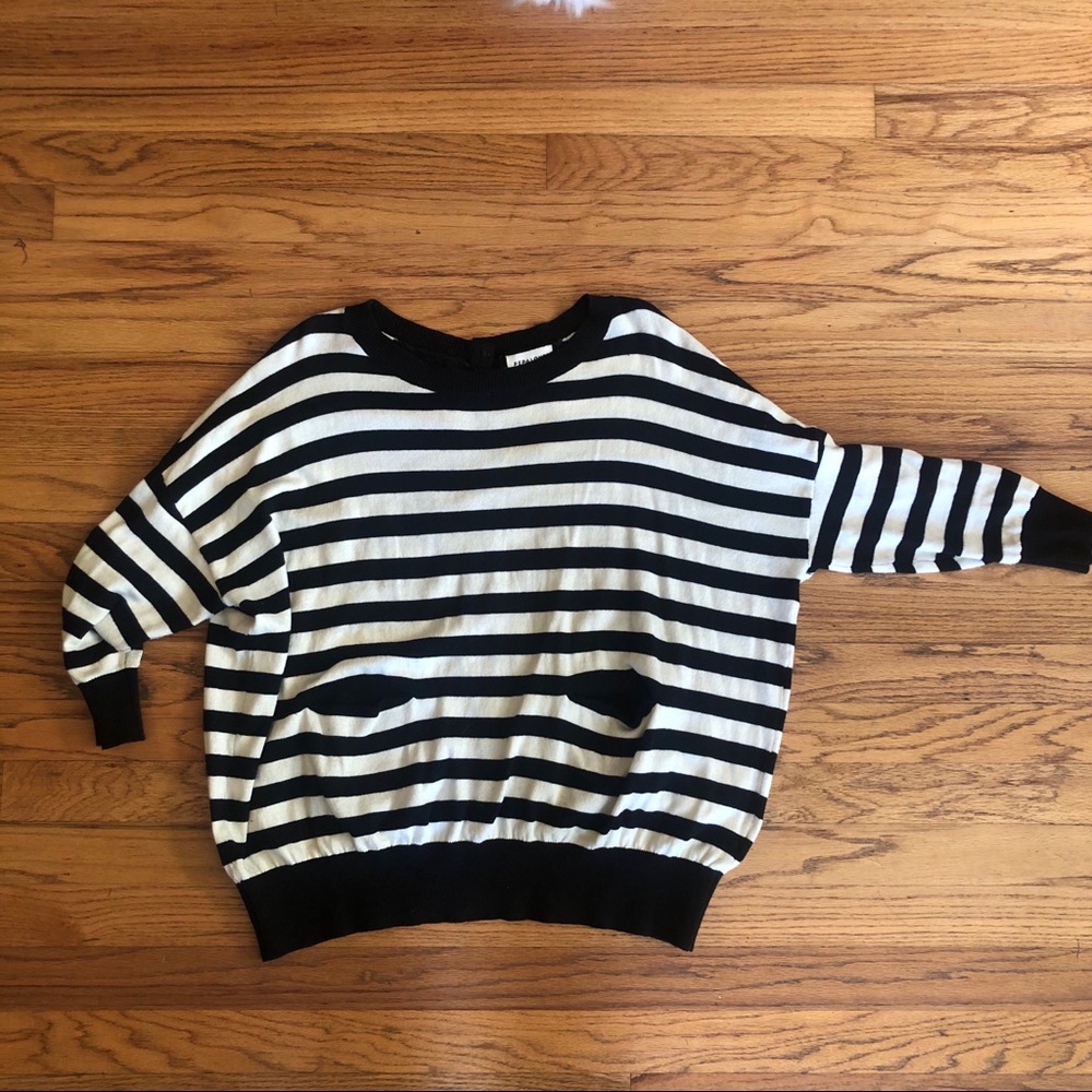 Pepaloves striped sweater